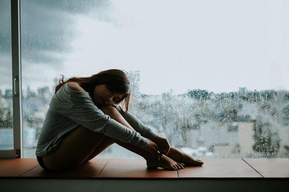 melatonin, women, worsens stress