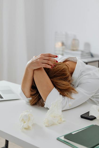Stress And Lifestyle Errors That Sabotage Women’s Night Rest