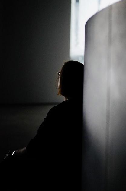 women, worsens stress