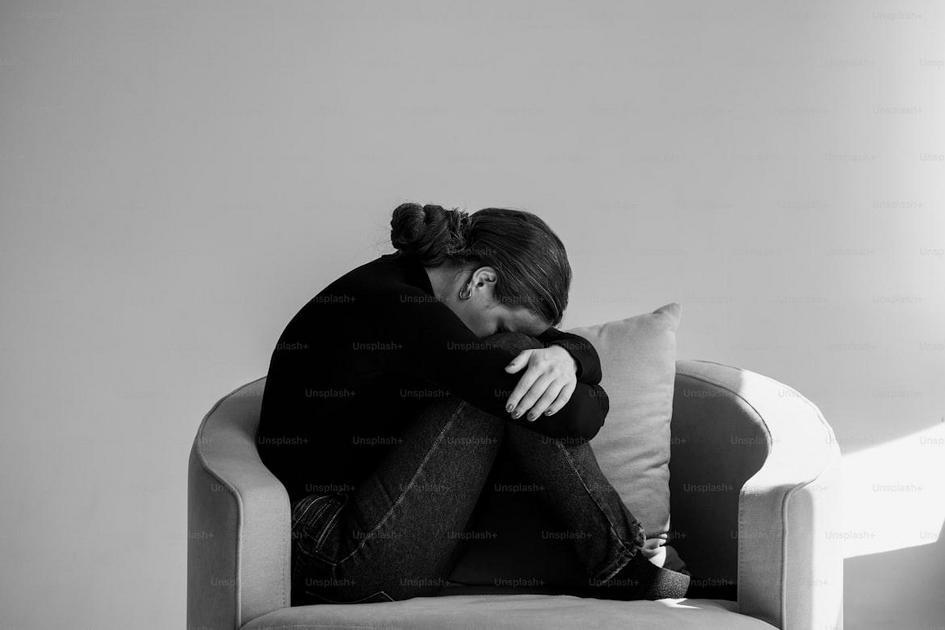 women’s sleep disrupted by stress, anxiety at night
