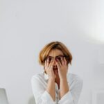 Hidden Bedroom Mistakes Ruining Women’s Sleep Quality – Discover Now! Hidden Bedroom Mistakes Ruining Women’s Sleep Quality